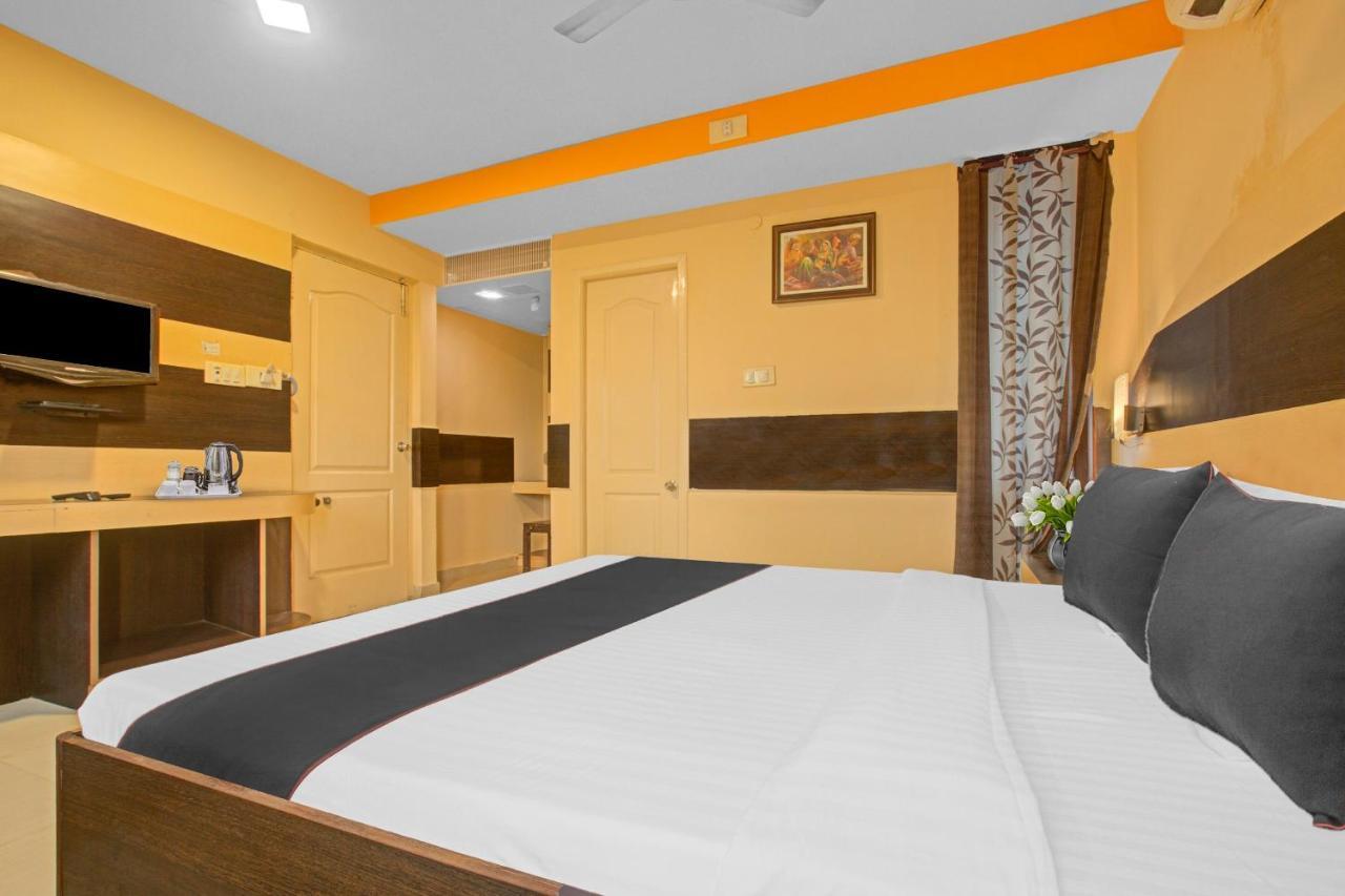 Collection O Mgr Inn Puducherry Buitenkant foto
