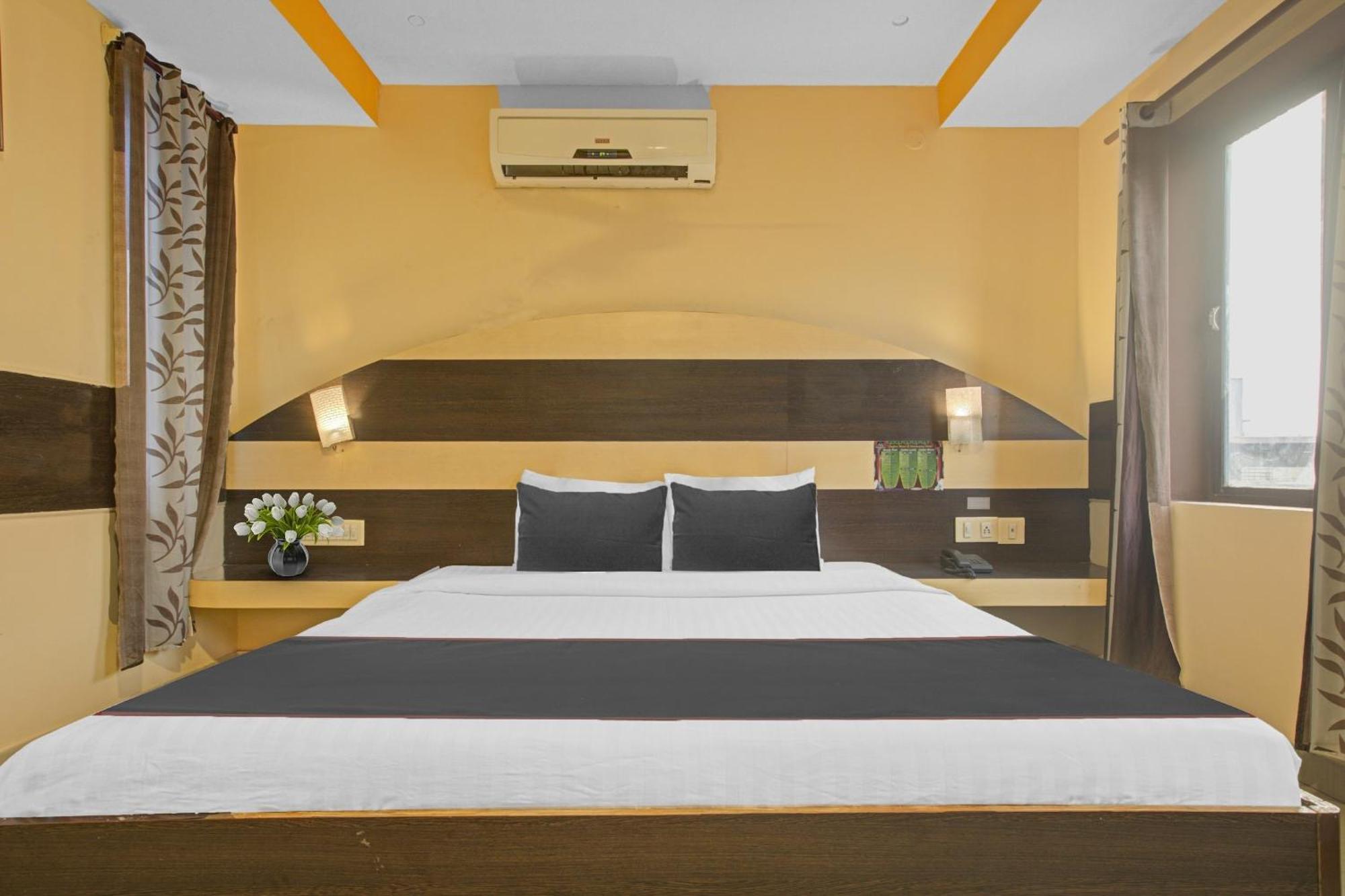 Collection O Mgr Inn Puducherry Buitenkant foto